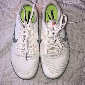 Women’s Nike Metcon training tennis shoes